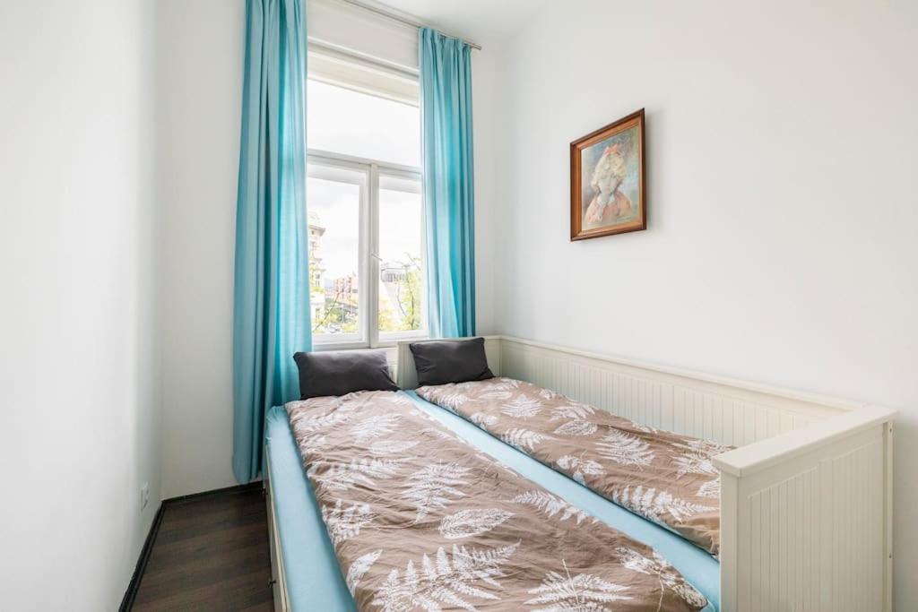 Charming Spacious Apartment Wien Eksteriør billede
