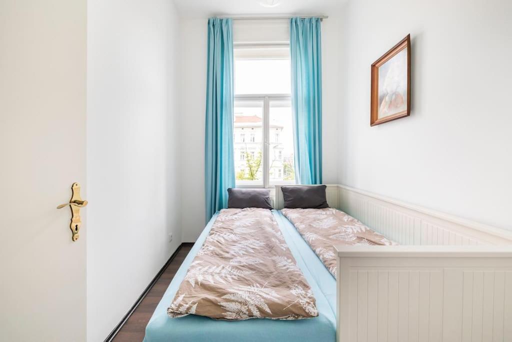 Charming Spacious Apartment Wien Eksteriør billede