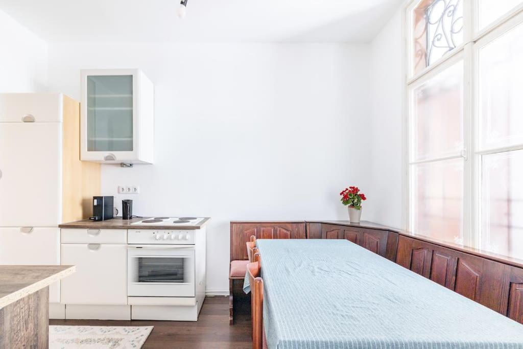 Charming Spacious Apartment Wien Eksteriør billede